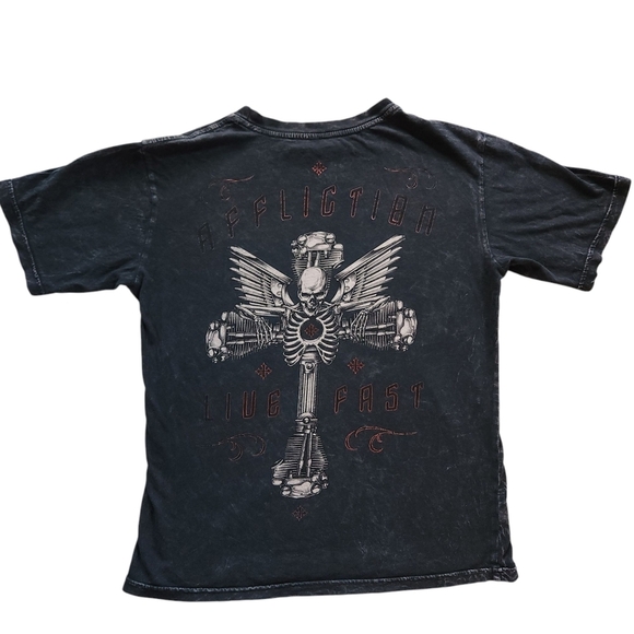 Affliction Metallic Skull Women’s Graphic T-Shirt Sz M - Picture 2 of 6